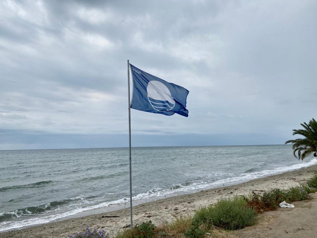 Beachfront Cottage Nea Triglia Kültér fotó